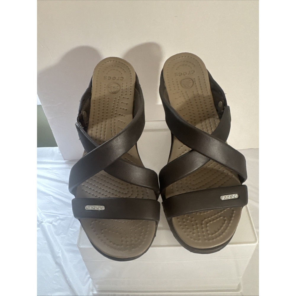 Crocs Cyprus IV Slip On Sandals Womens Size 7 Brown Strappy Heels 14558 Open Toe